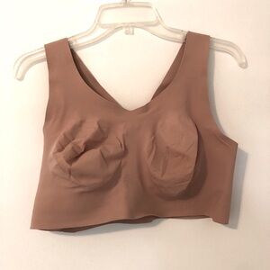 Evelyn Bobbie Nude Defy Bra